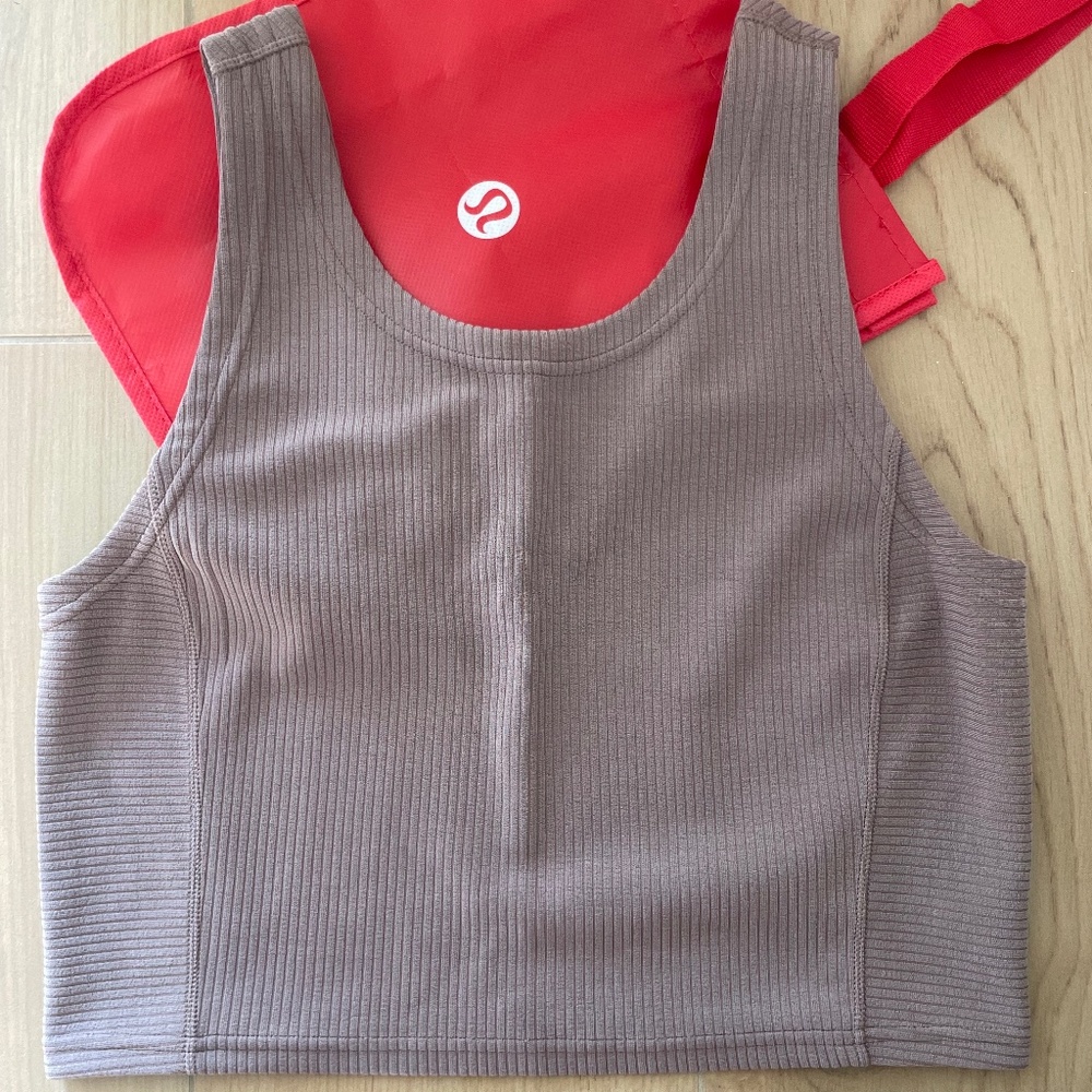Lululemon cropped tank top